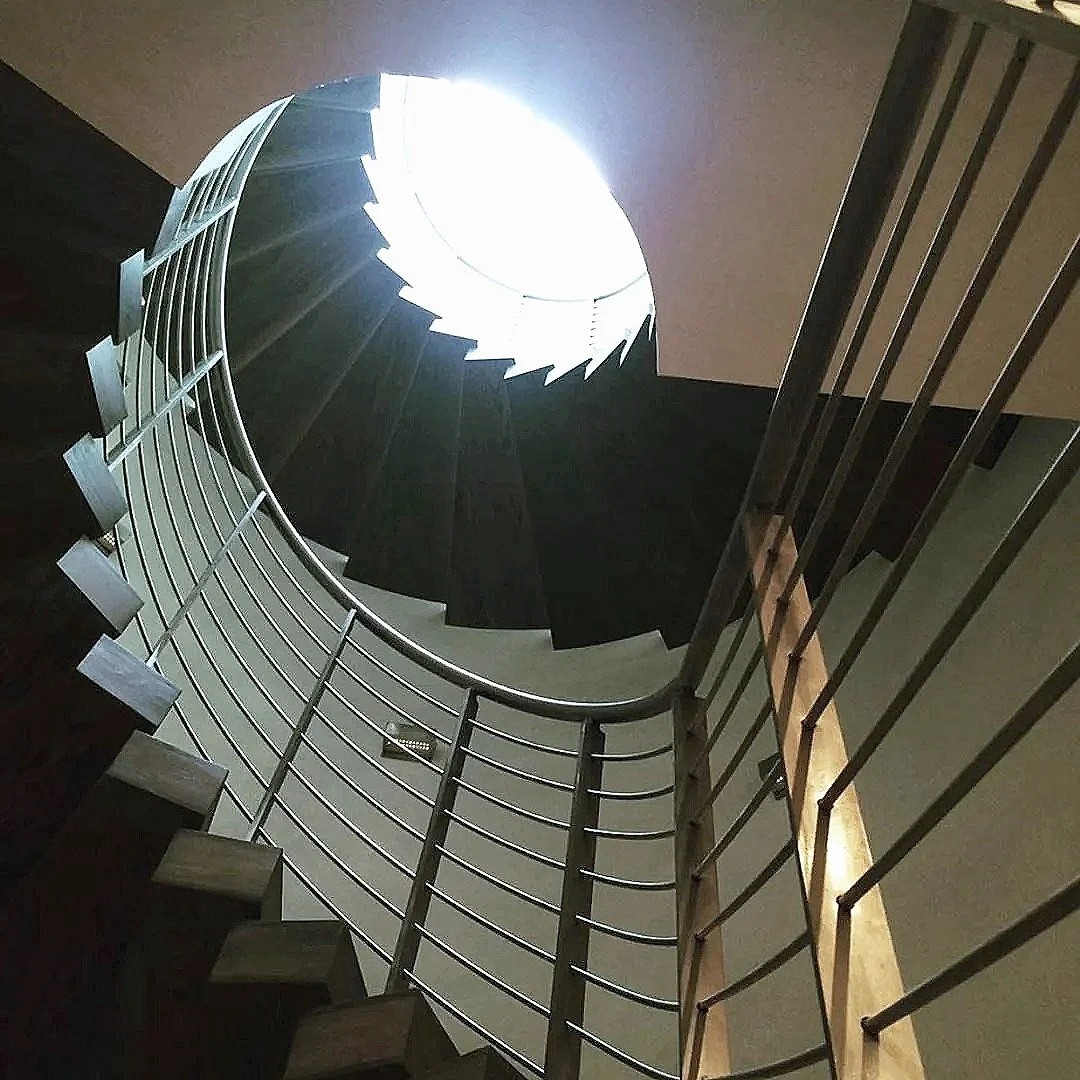 handrail1.jpg