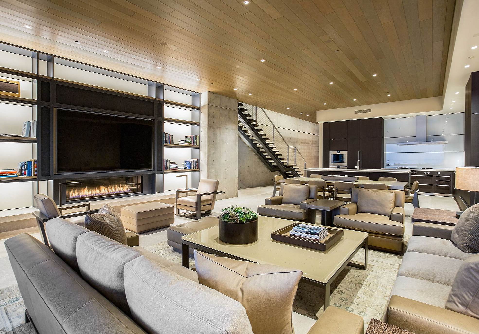 CUSTOM  HOMES