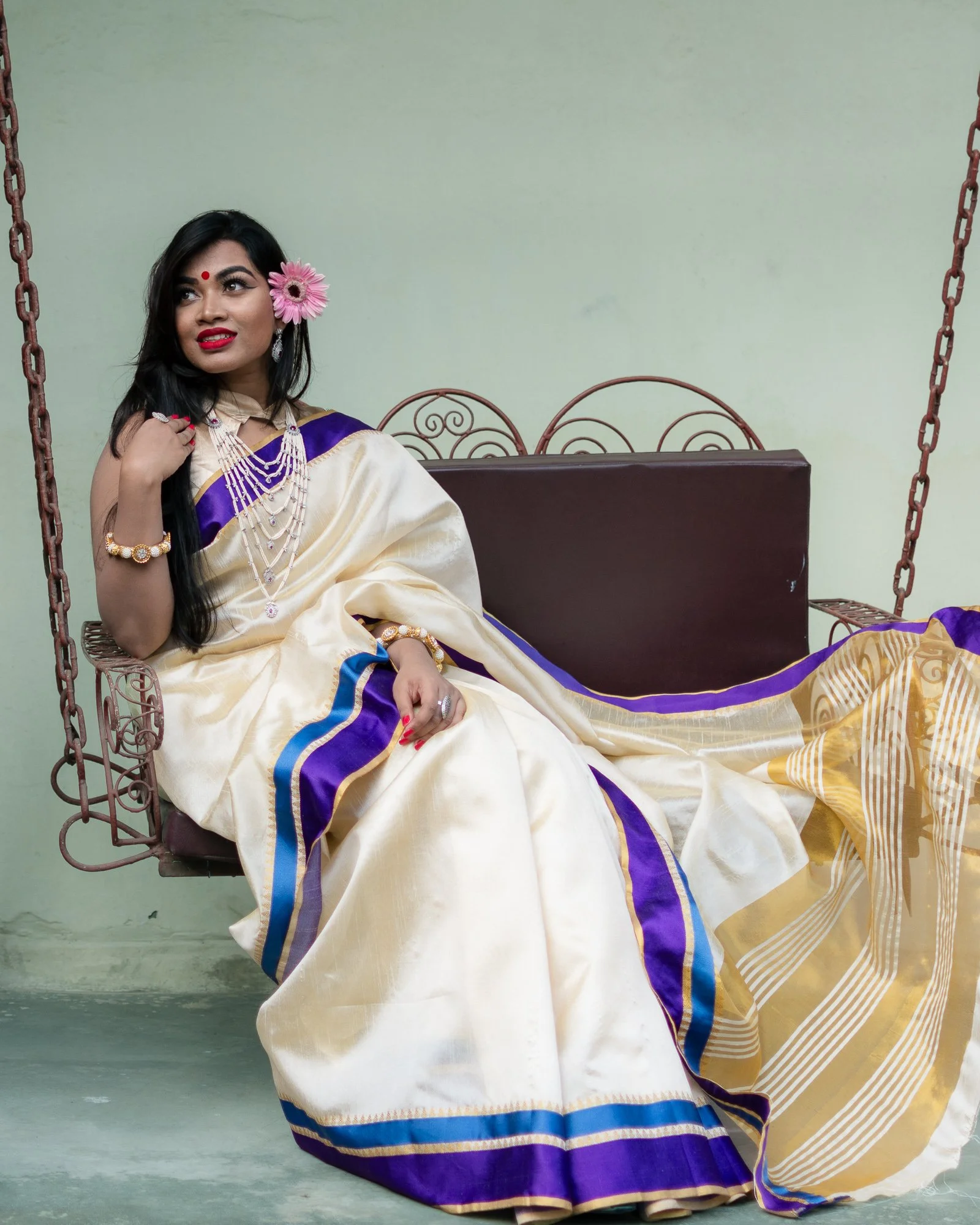 Sari Editorial