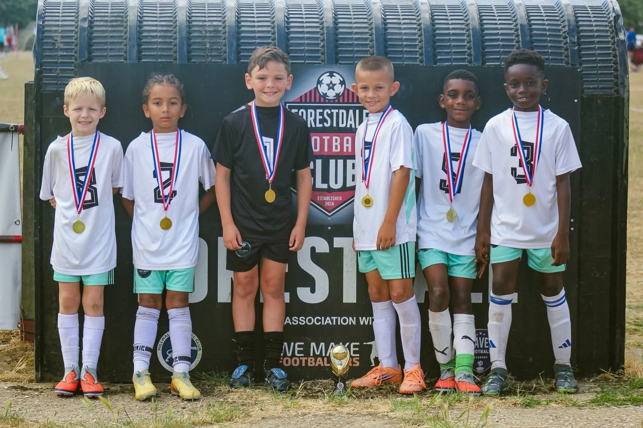 Forestdale U8 Winners 🤩🏆

Last tournament of the summer for this talented group of boys! Unbeaten all day and great to have some good battles against friends of ours @elevation_footballacademy &amp; @tekkerzhub along the way. 

#7evenfootball 🟢⚫️
