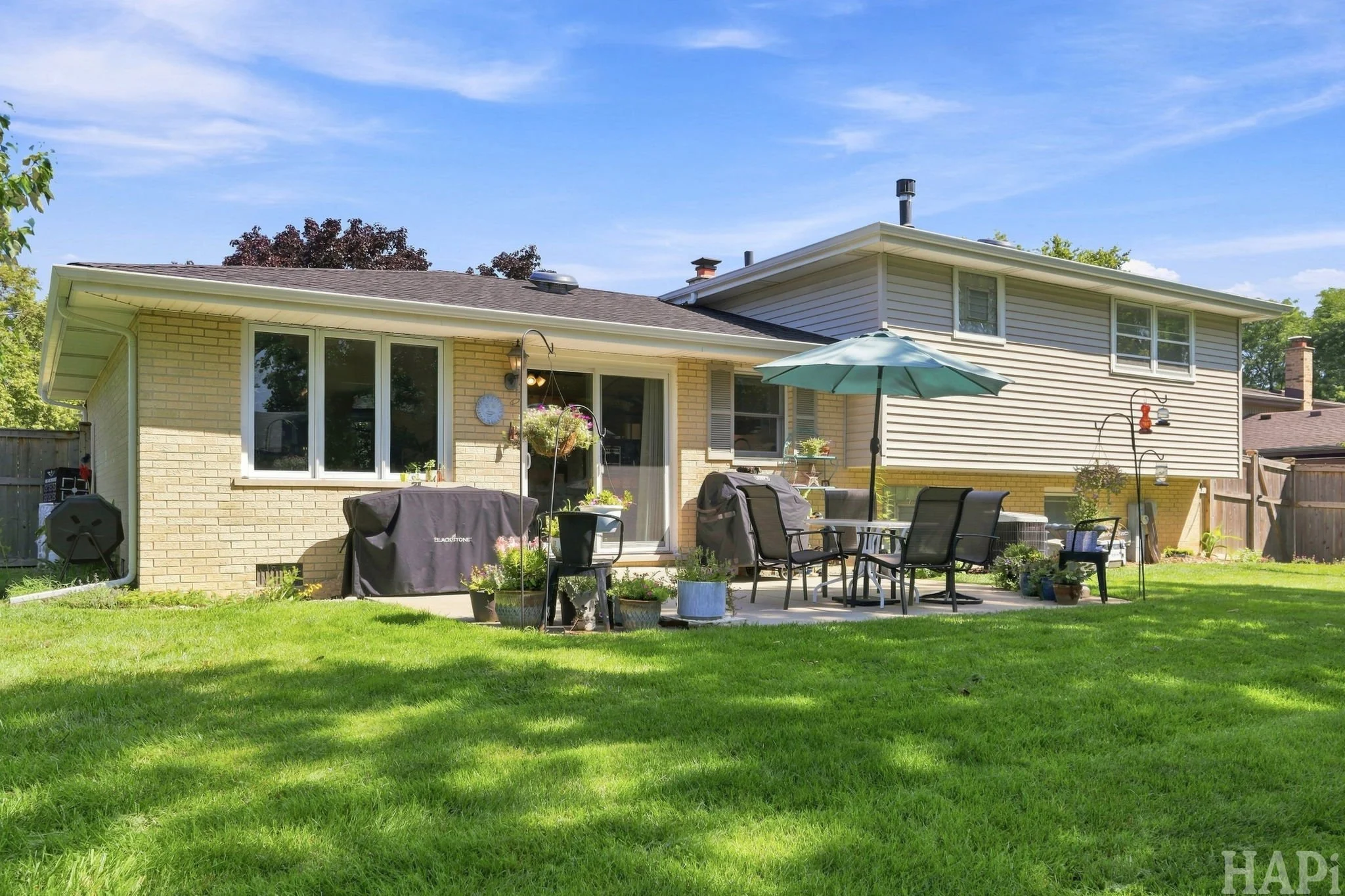 24-web-or-mls-1905 Gordon St, Darien, IL6.jpg