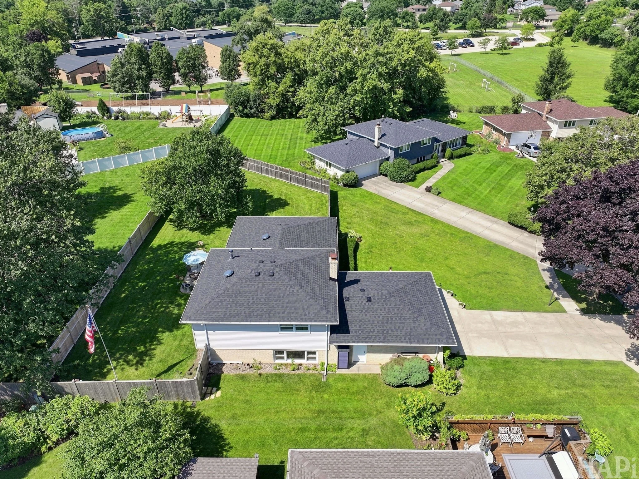 31-web-or-mls-1905 Gordon St, Darien, IL15.jpg