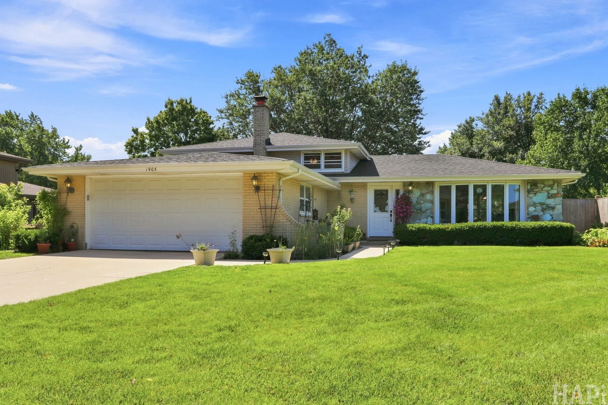 26-web-or-mls-1905 Gordon St, Darien, IL10.jpg