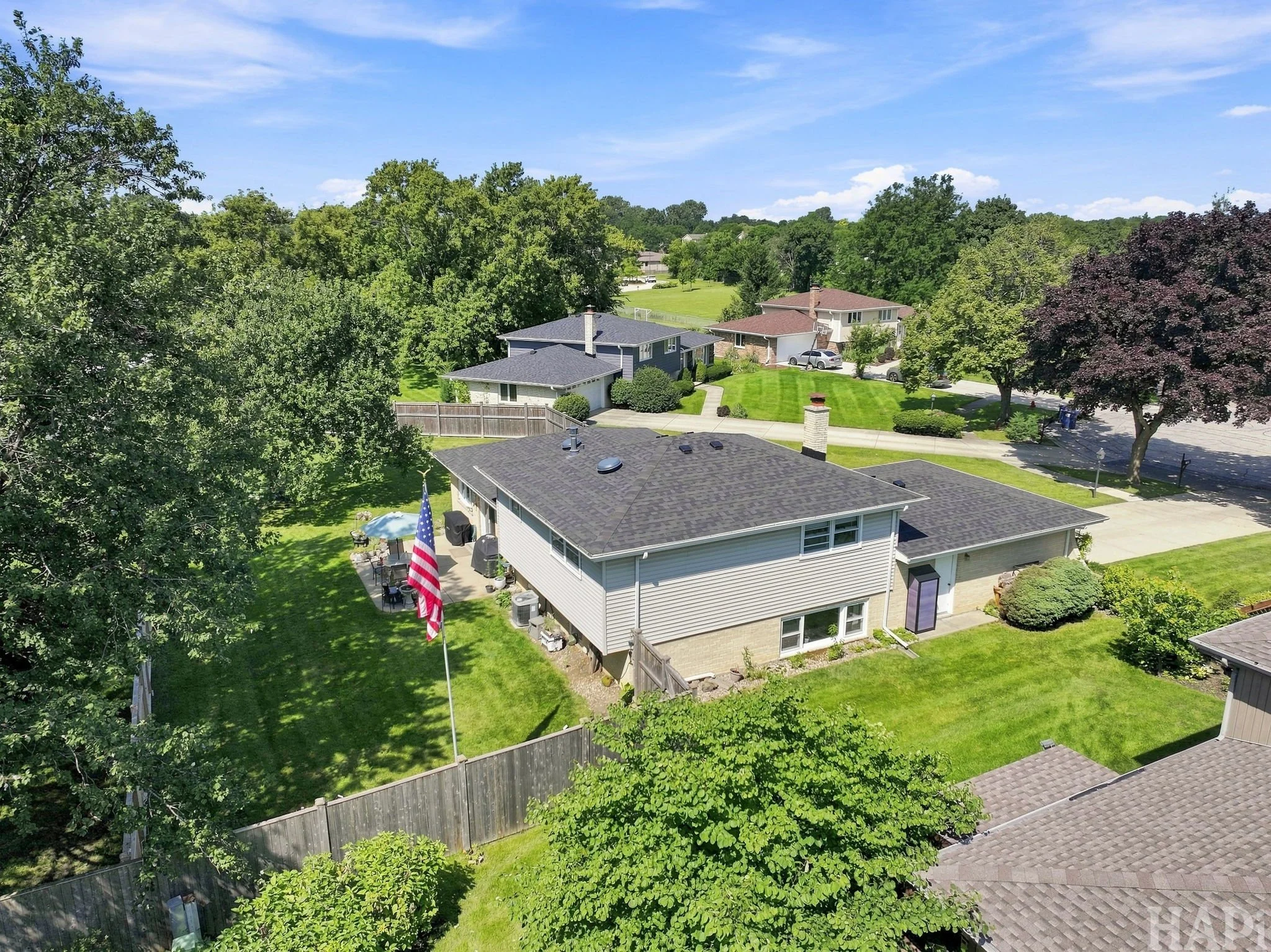 30-web-or-mls-1905 Gordon St, Darien, IL14.jpg