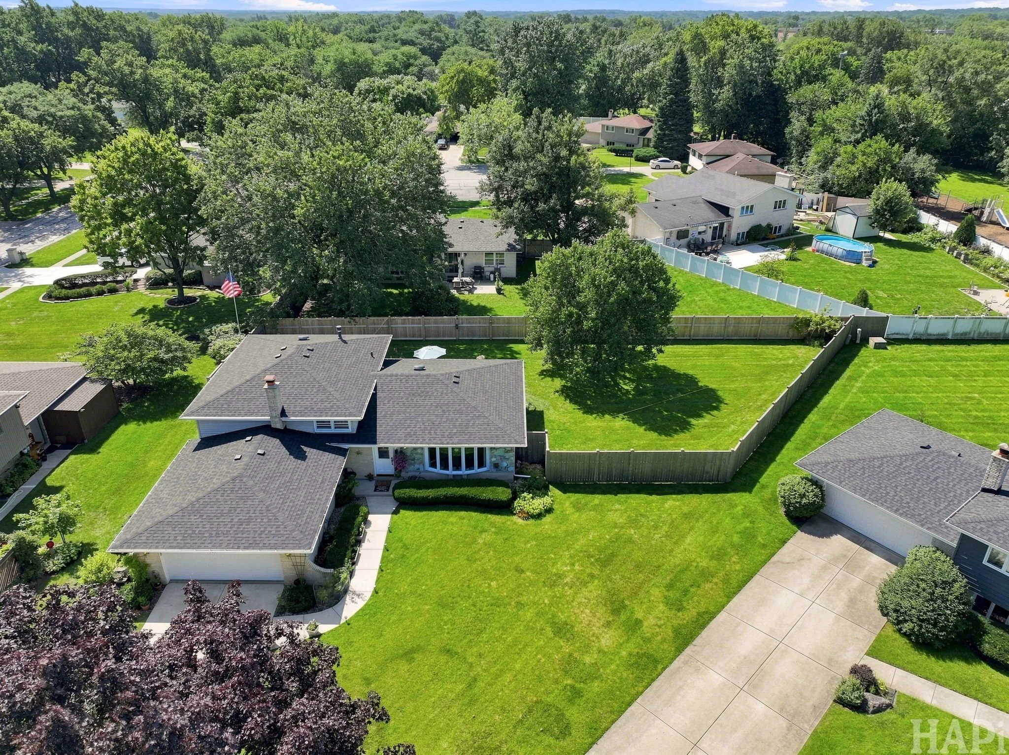 32-web-or-mls-1905 Gordon St, Darien, IL16.jpg