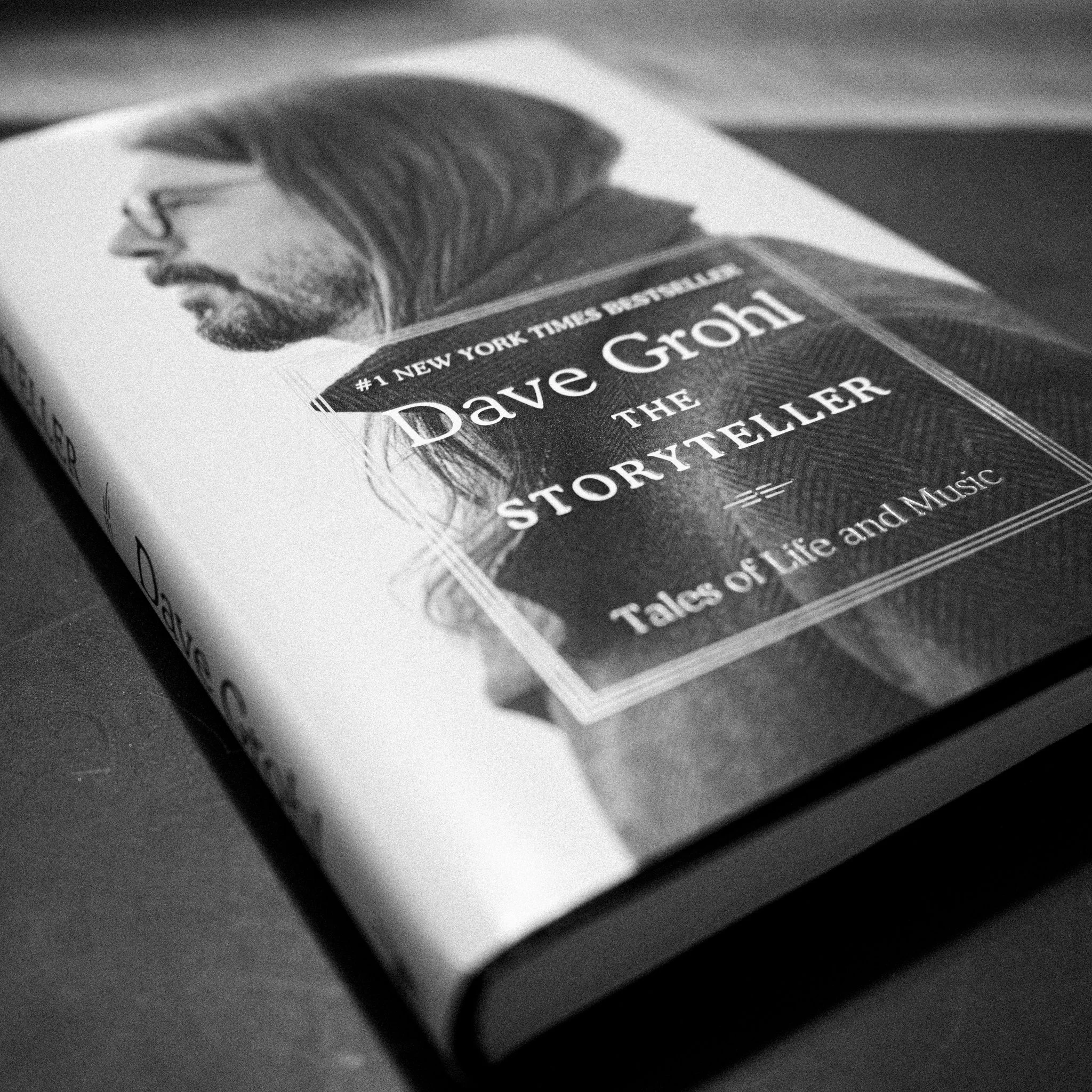 BN-003-002 - Dave Grohl - The Storyteller: Tales of Life and Music