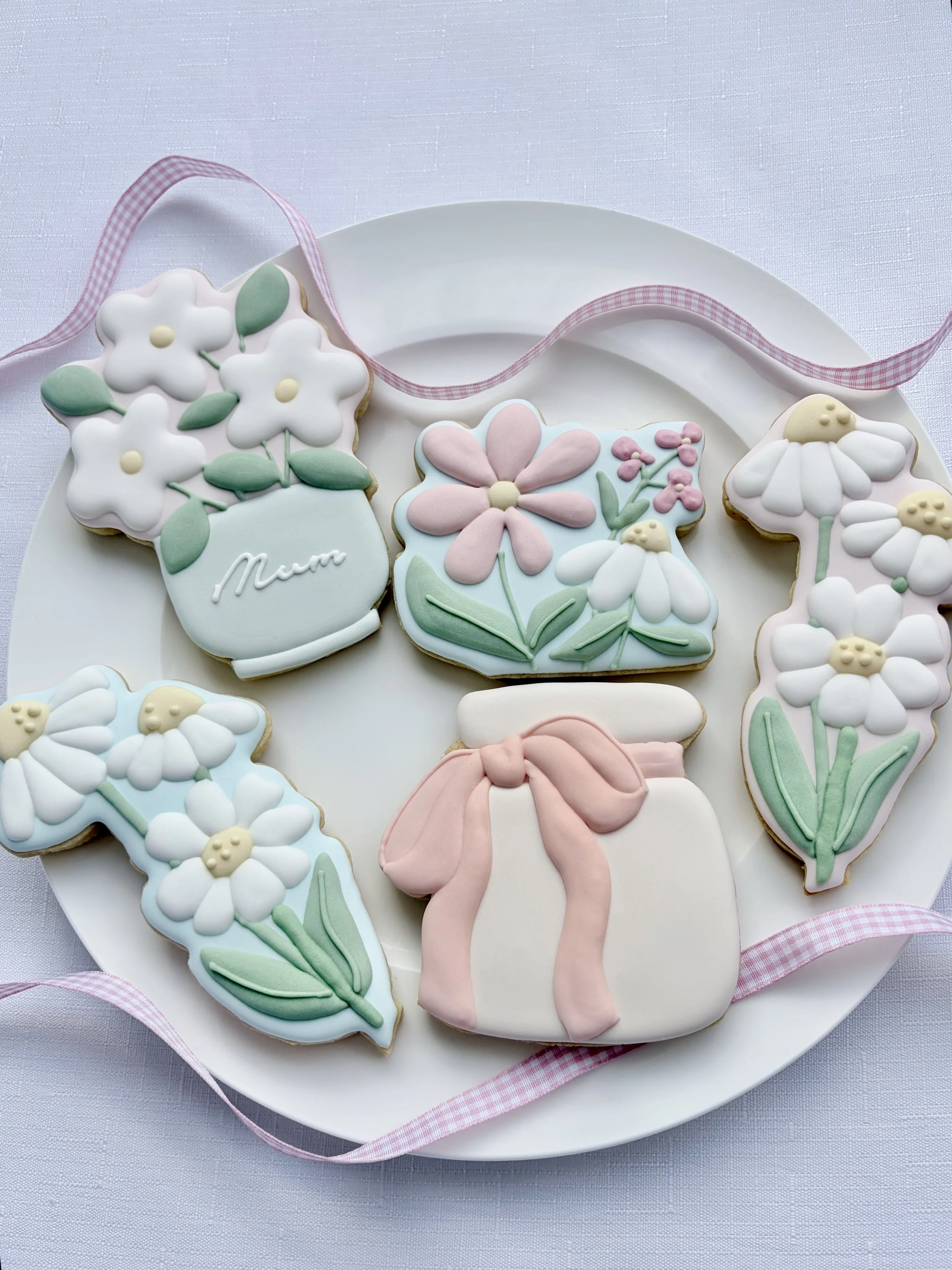 Mother's Day cookie gifts, floral cookies, Floral bouquet cookies