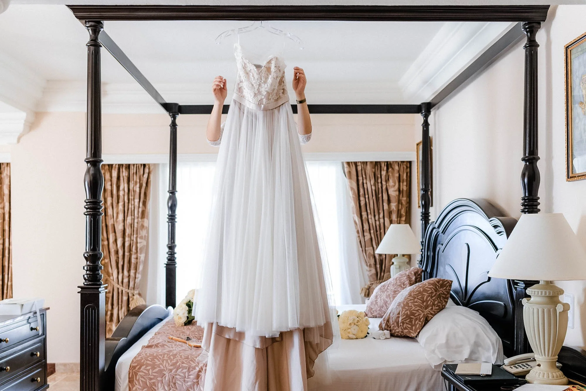 A Photographer’s Guide to Puerto Vallarta Seasons, Weather, and Wedding Attire
