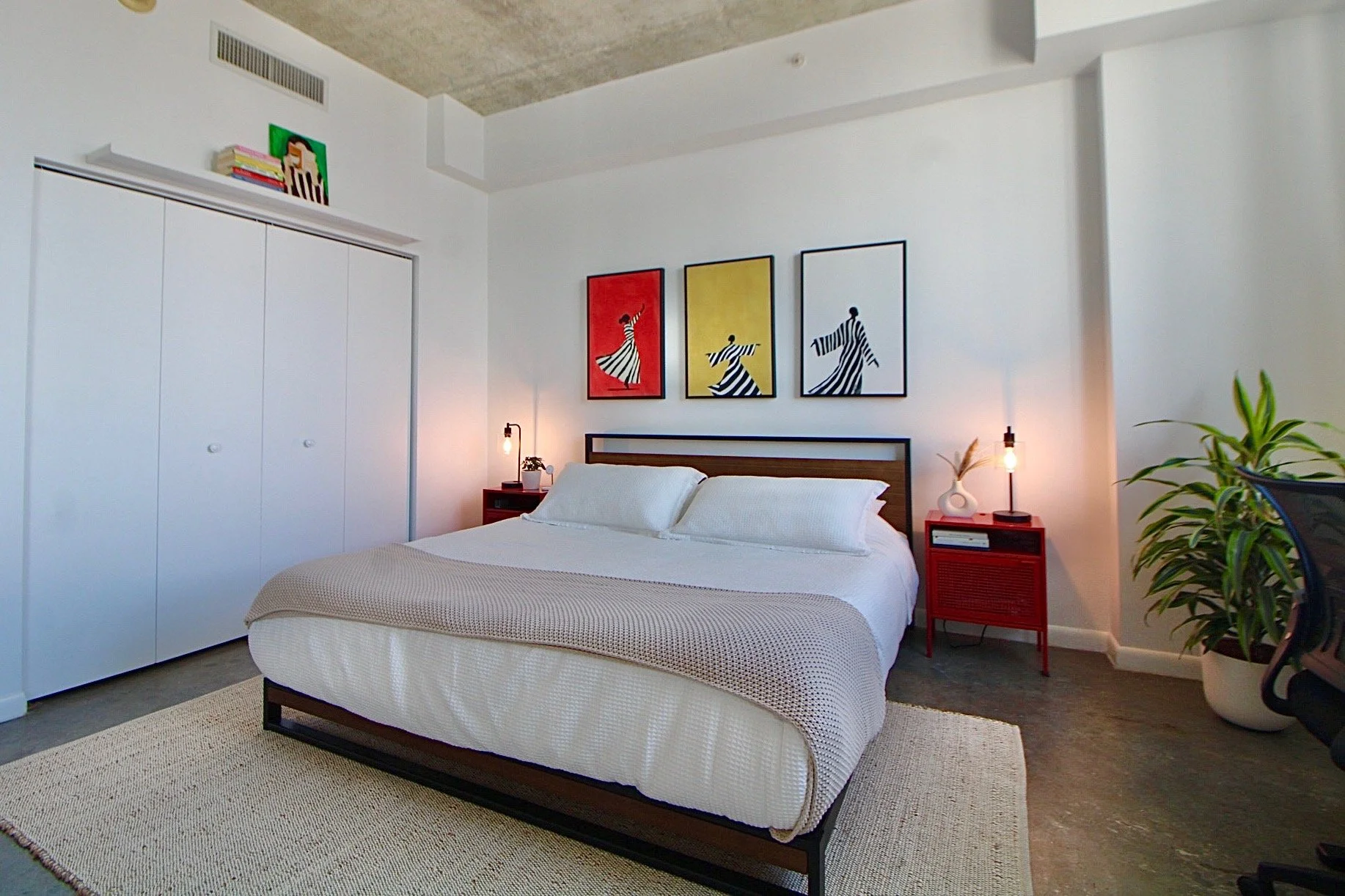 Modern High-Rise w/ Stunning Views I Rooftop Pool