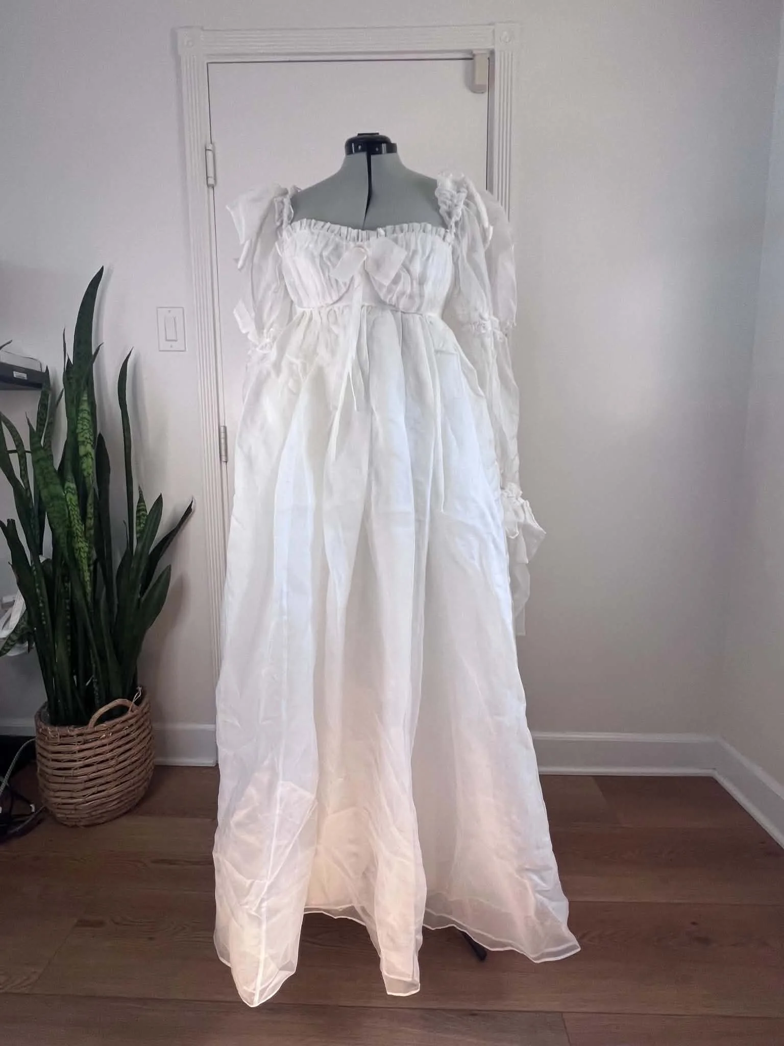 Ivory Palace Gown, Size: L, $100