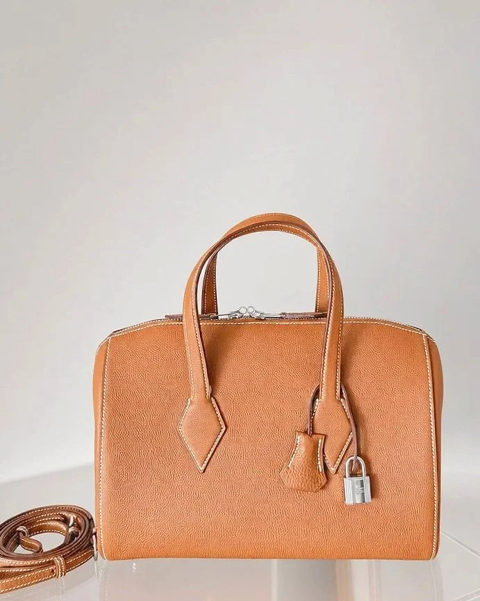 tan_handbag_glass_padlock_pearl_grey.jpg