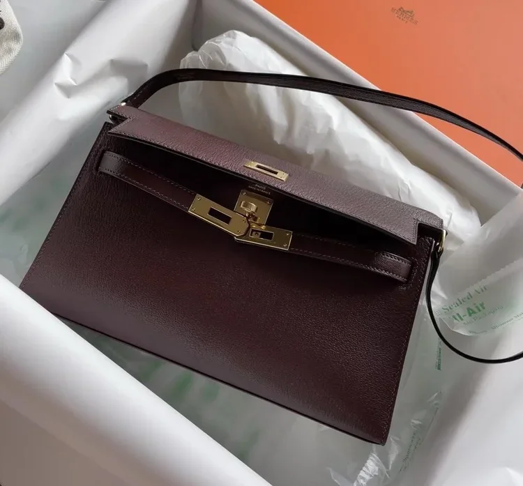 kelly+elan+rouge+sellier+GHW+Stamp+W+2.webp