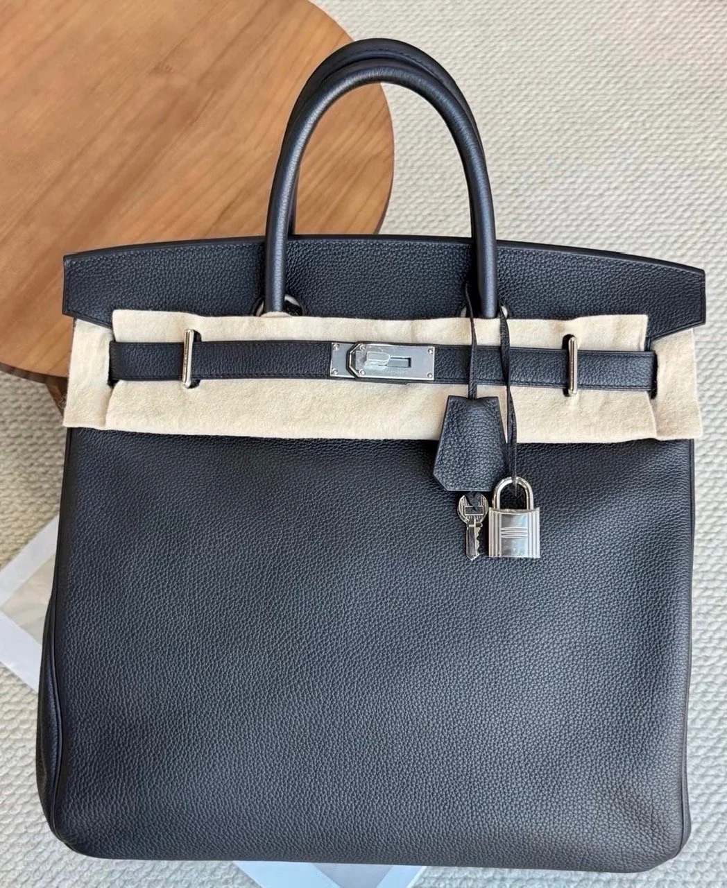 Hermès Haut à Courroies 40 (HAC 40) Togo Leather Palladium Hardware Year K 2025