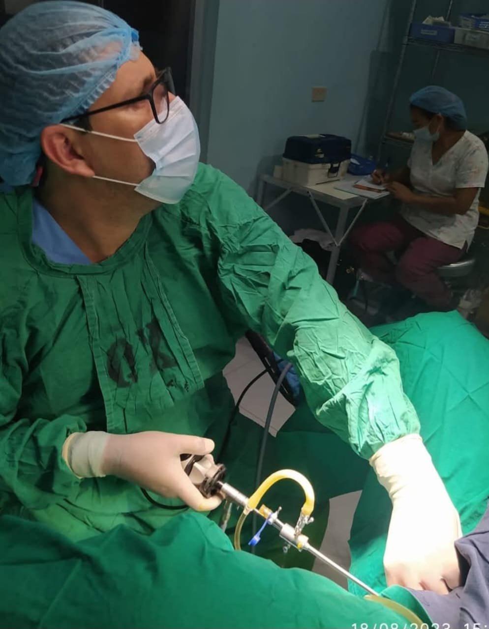 Miomas Submucosos y polipos por Histeroscopia Quirurgica Resectoscopia .