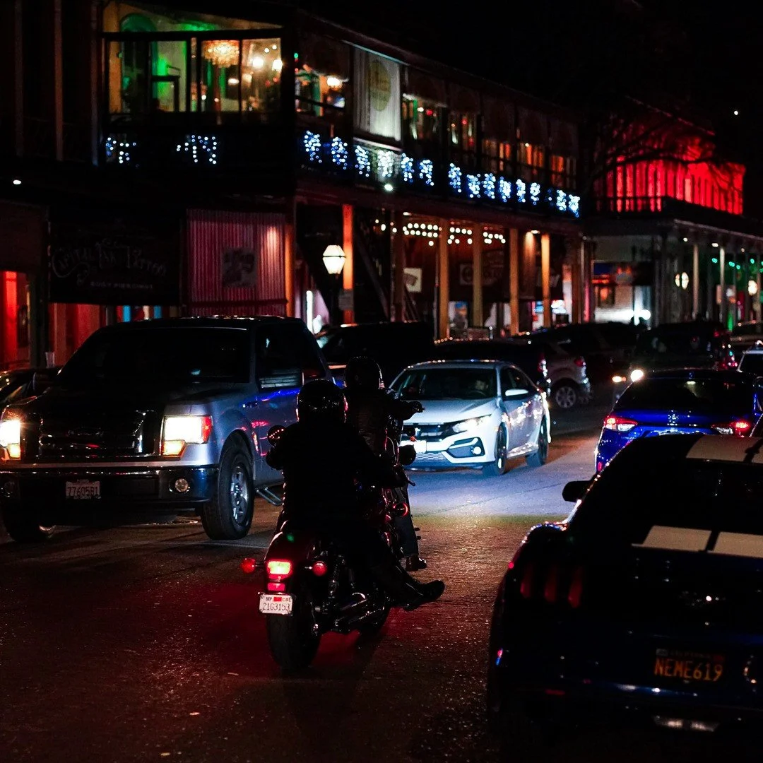 Downtown | Edit/Raw 🏍️✨🌙
.
.
#sony #sonyalpha #sonya7ii #photographers #photo #photography #art #lights #adobe #lightroom #photoshop #blue #red #85mm #85mm18 #california #unitedstates #mobilephotography #night #nightphotography #downtown #motorcycl