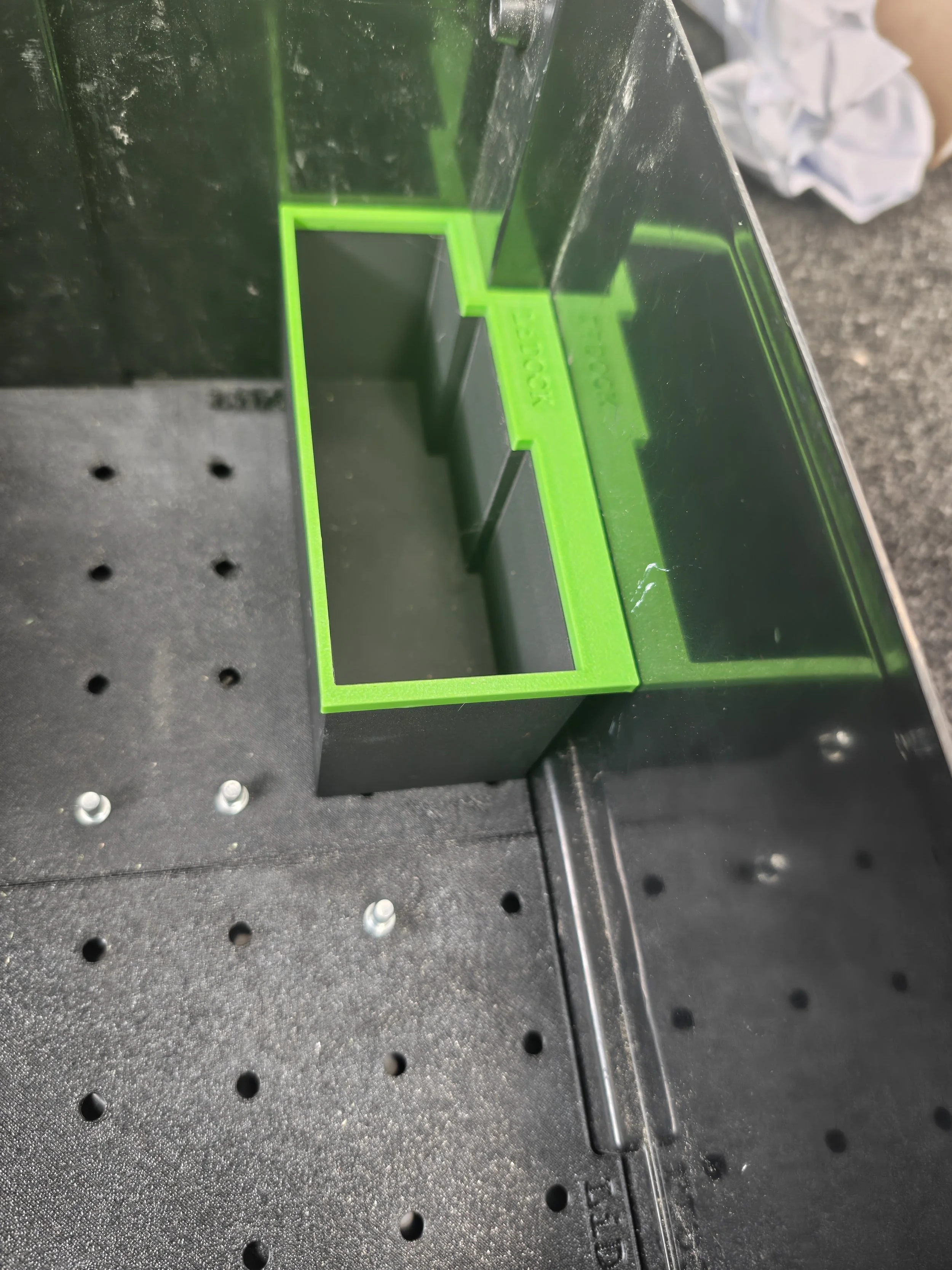 Small right storage box