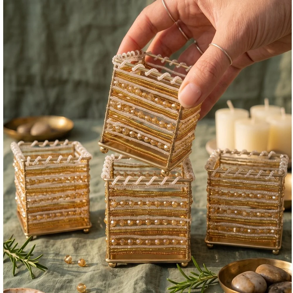 Set 4 Portacandele e Portapenne Decorativi Multiuso con Perline (8,5x6,5 cm)