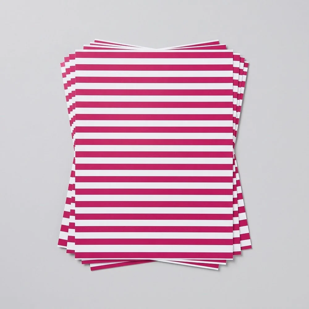 carta regalo a strisce bianche e fucsia.jpg