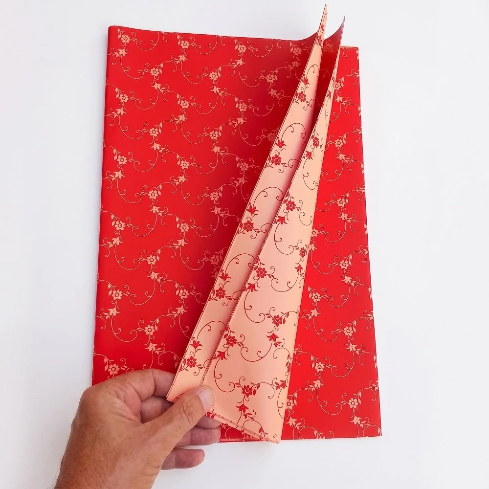 Set 10 Buste Regalo Perlate 25x40 cm – Fantasia Floriade Bifacciale Rosso/Rosa