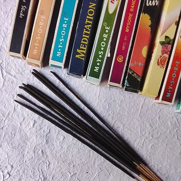 offerta bastoncini incenso.jpg