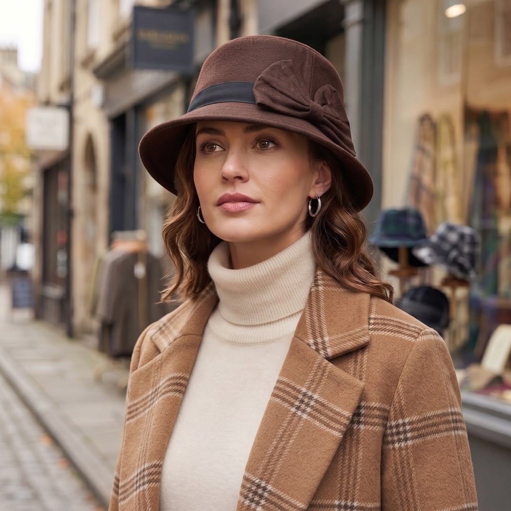 cappello indossato.jpg