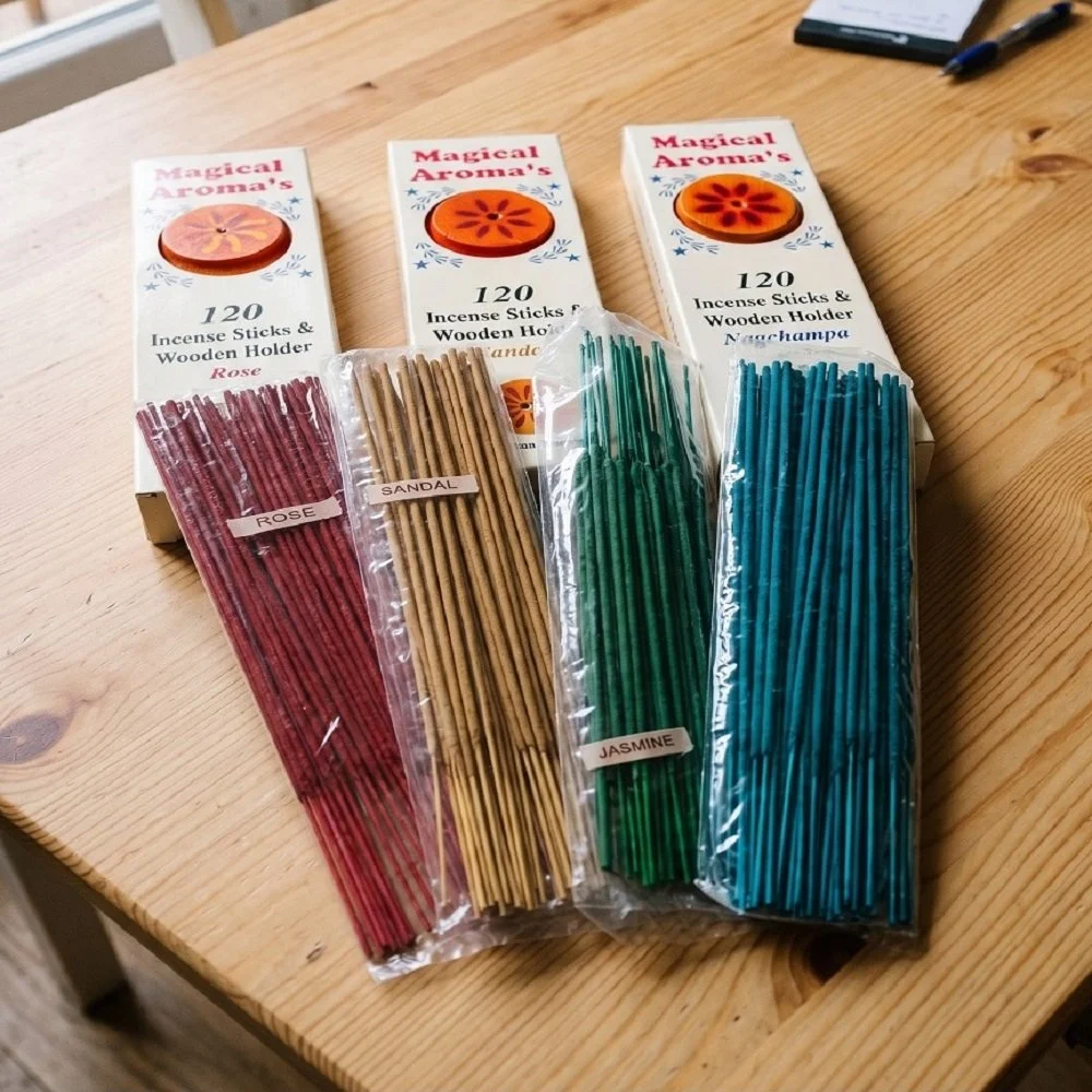 Maxiset 360 Bastoncini Incenso (3 Confezioni da 120 Pz) + 3 Porta-Incenso in Legno Colorati