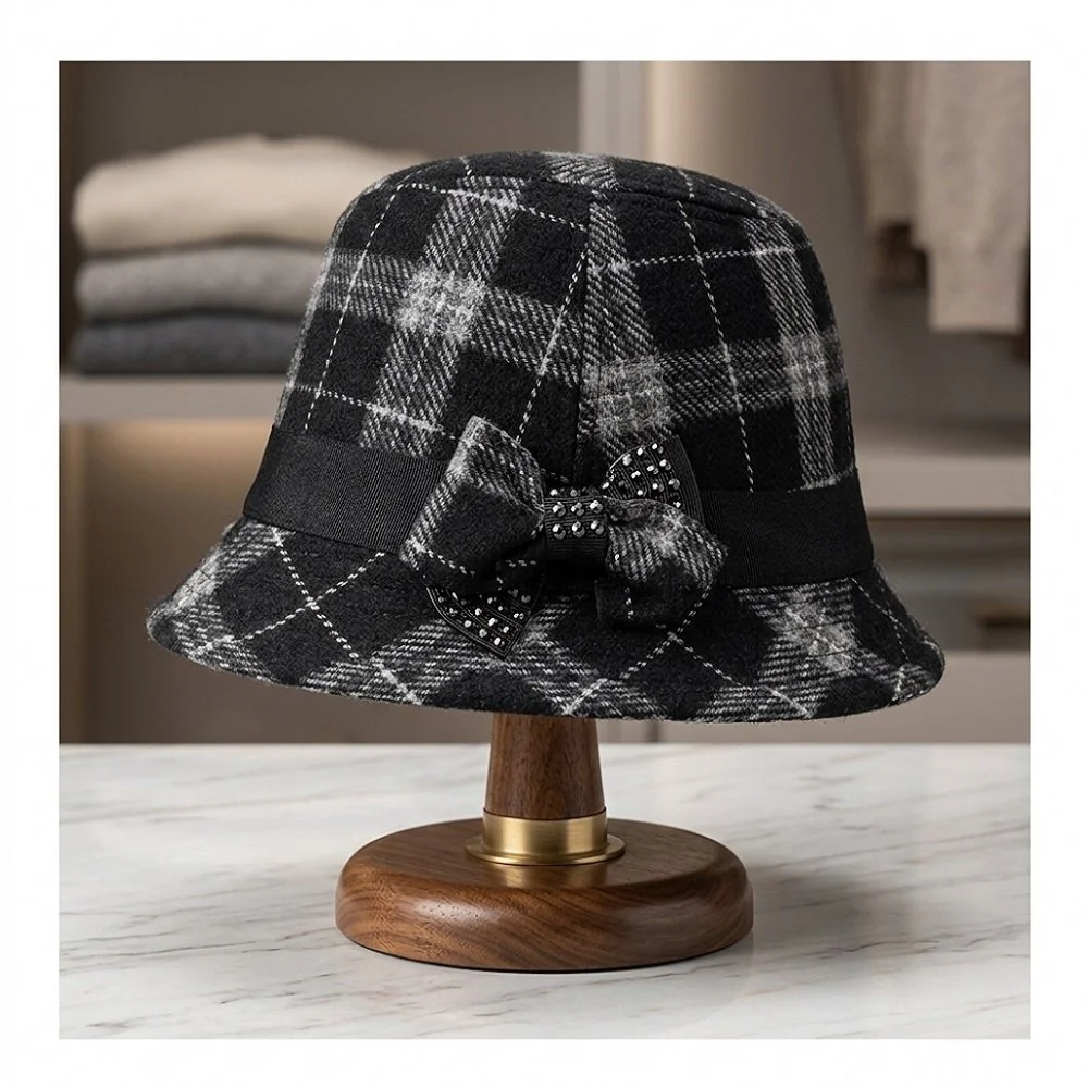 cappello donna fantasia scozzese.jpg