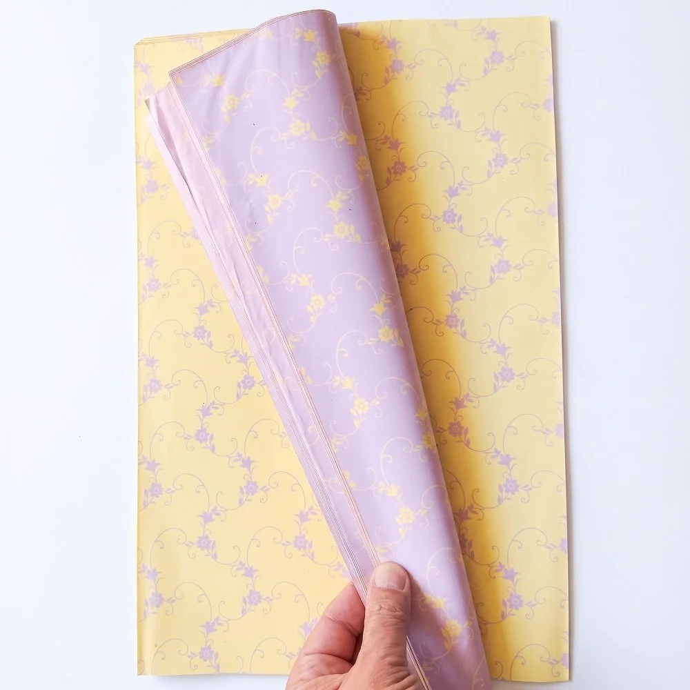 Set 10 Buste Regalo Perlate Bifacciali 25x40 cm – Fantasia Floreale Floriade (Giallo e Lilla)