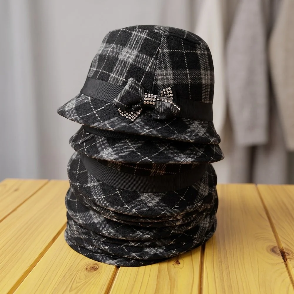 cappello donna fiochhetto scozzese.jpg