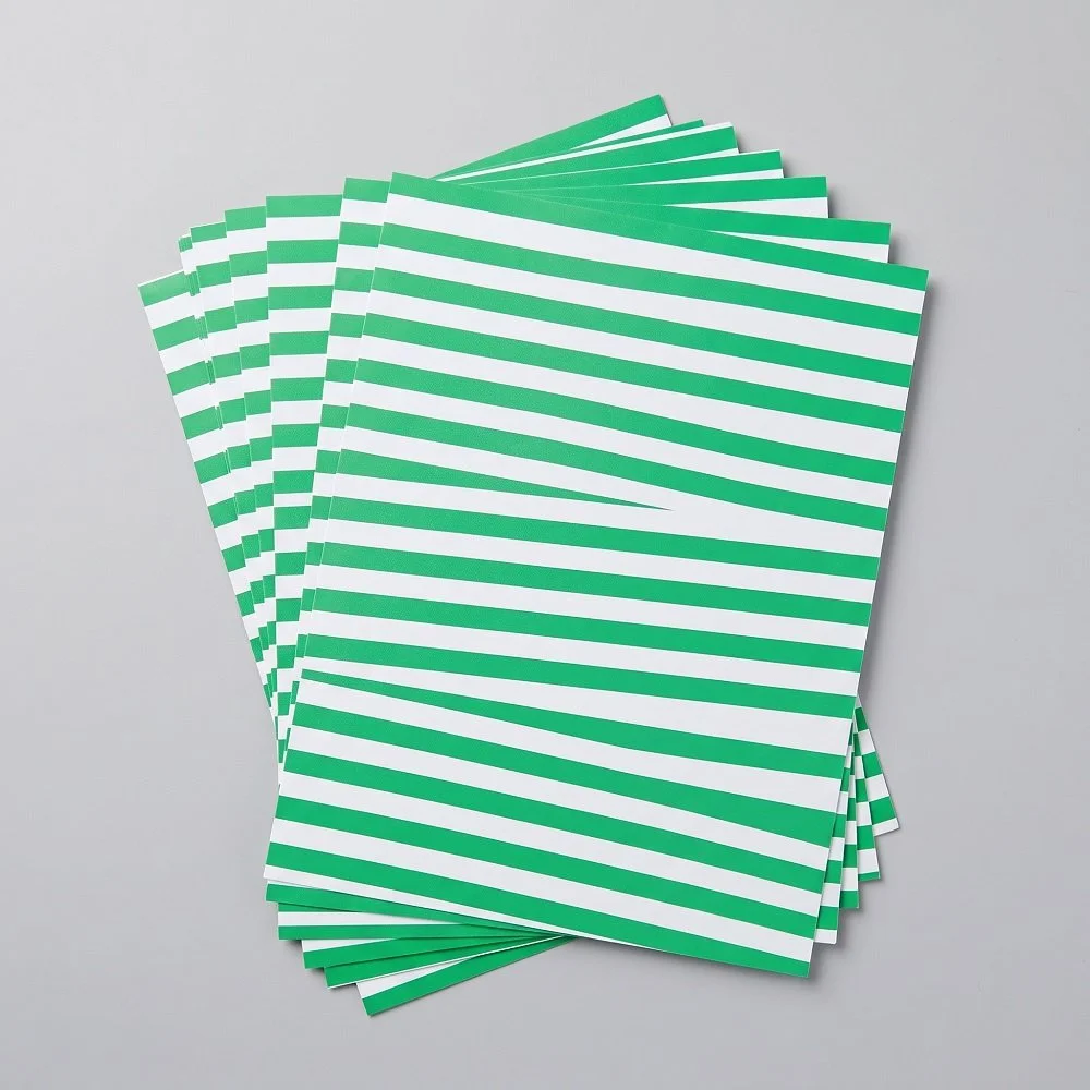 cart aregalo a strisce bianche e verde chiaro.jpg