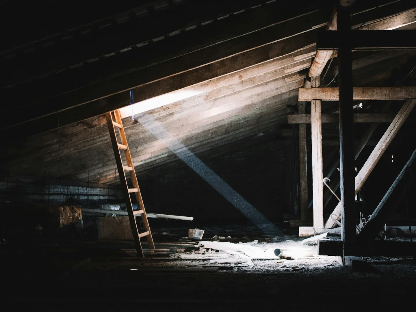 Loft Clearance Without the Mess: How a Professional Team Works Overhead