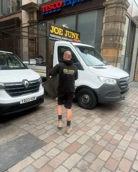 joe_junk_glasgow_city_center_rubbish_removal.jpg