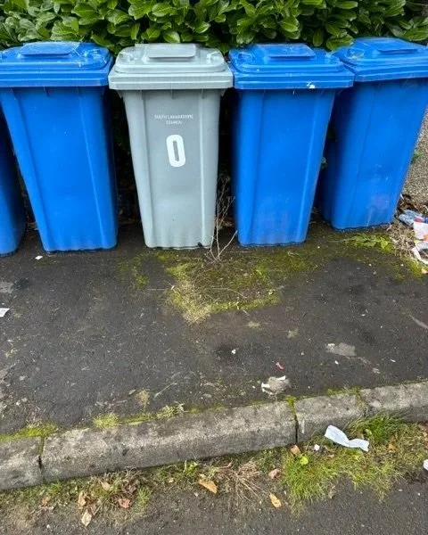 joe_junk_east_kilbride_rubbish.jpg