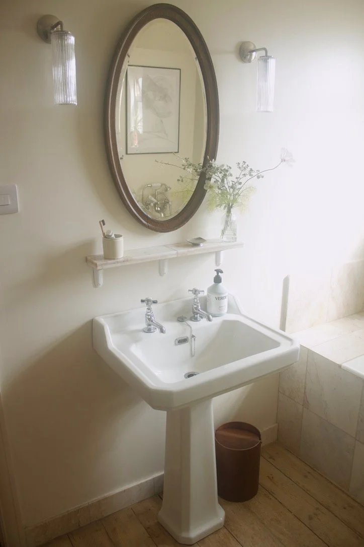 Studio-Doves-04-Basin-sunlight.jpg