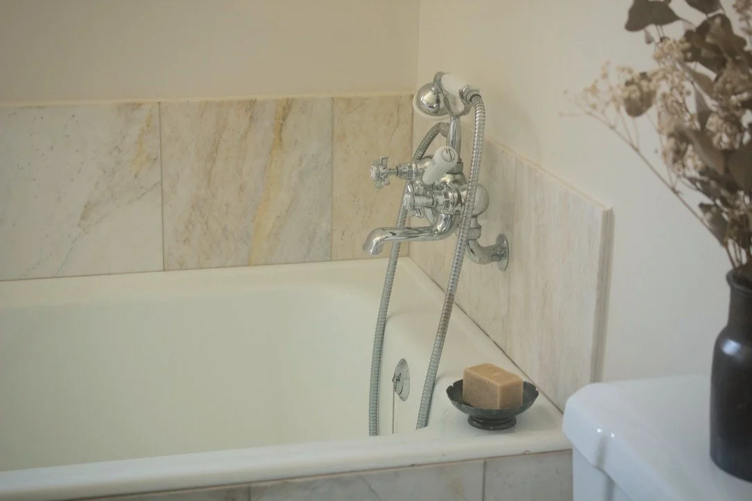 Studio-Doves-08-Bath-taps.jpg