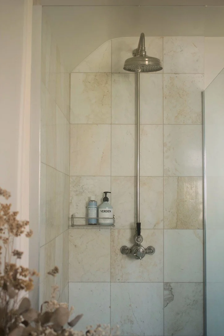 Studio-Doves-05-Shower-wide.jpg