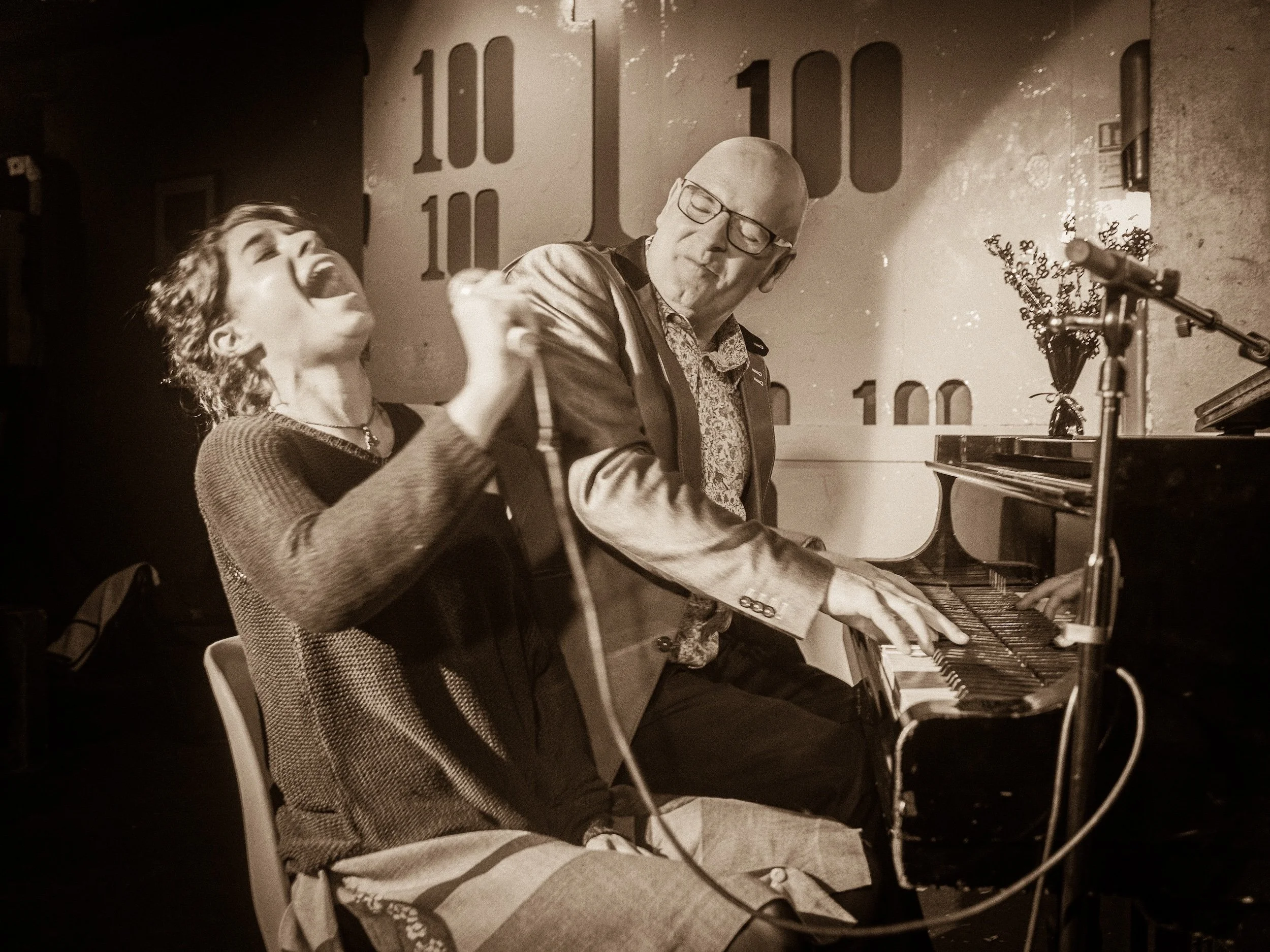 Actor Jessie Buckley and pianist Joe Thompson performing "The man who got away".