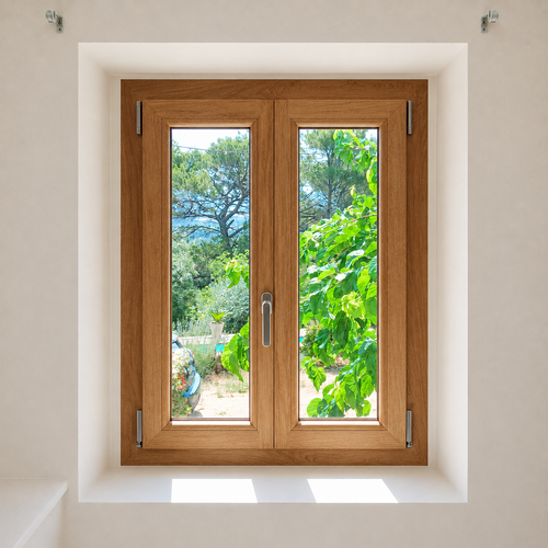 Fenêtre PVC imitation bois, réalisation Menuiserie Mellin à Montauroux