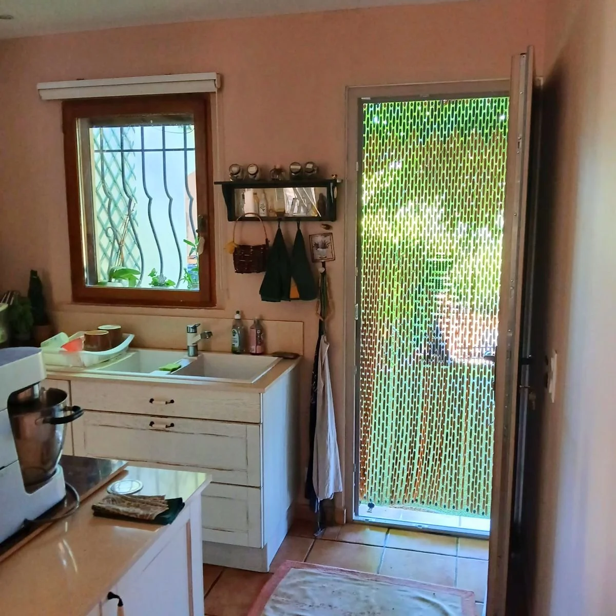 fenetre-pvc-winchester-cuisine-porte-fayence.jpg