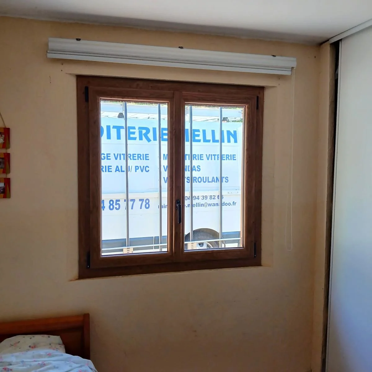 fenetre-pvc-winchester-posee-chambre-fayence.jpg