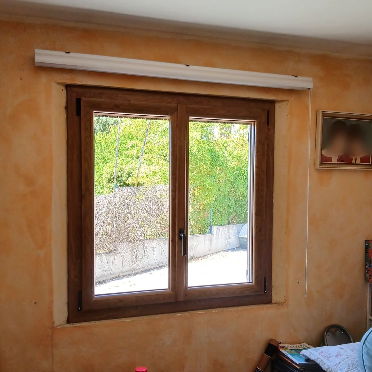 fenetre-pvc-winchester-chambre-enduit-ocre-fayence.jpg