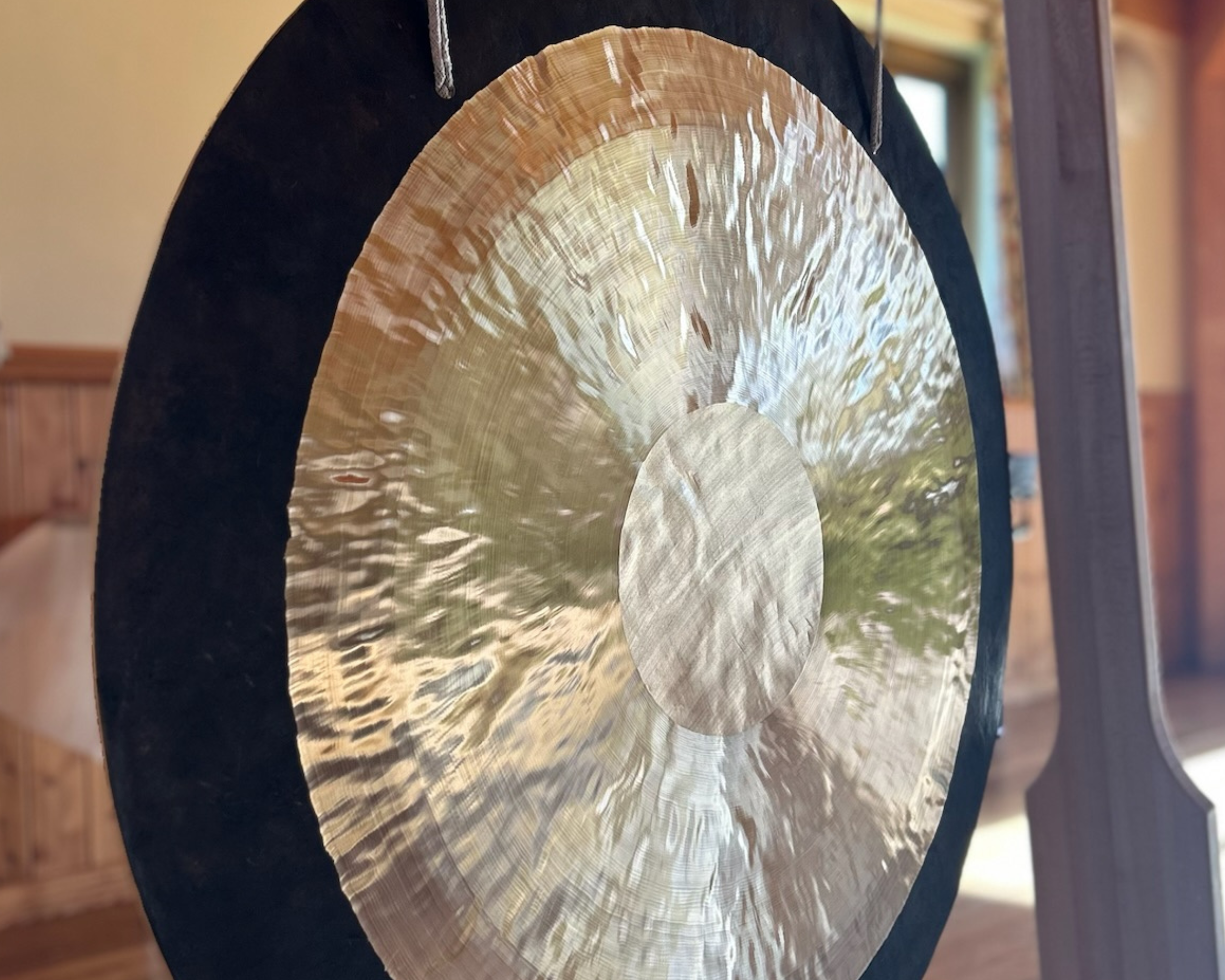 The Gong School. Home for sound healing training, professional gong certification and wellness events.