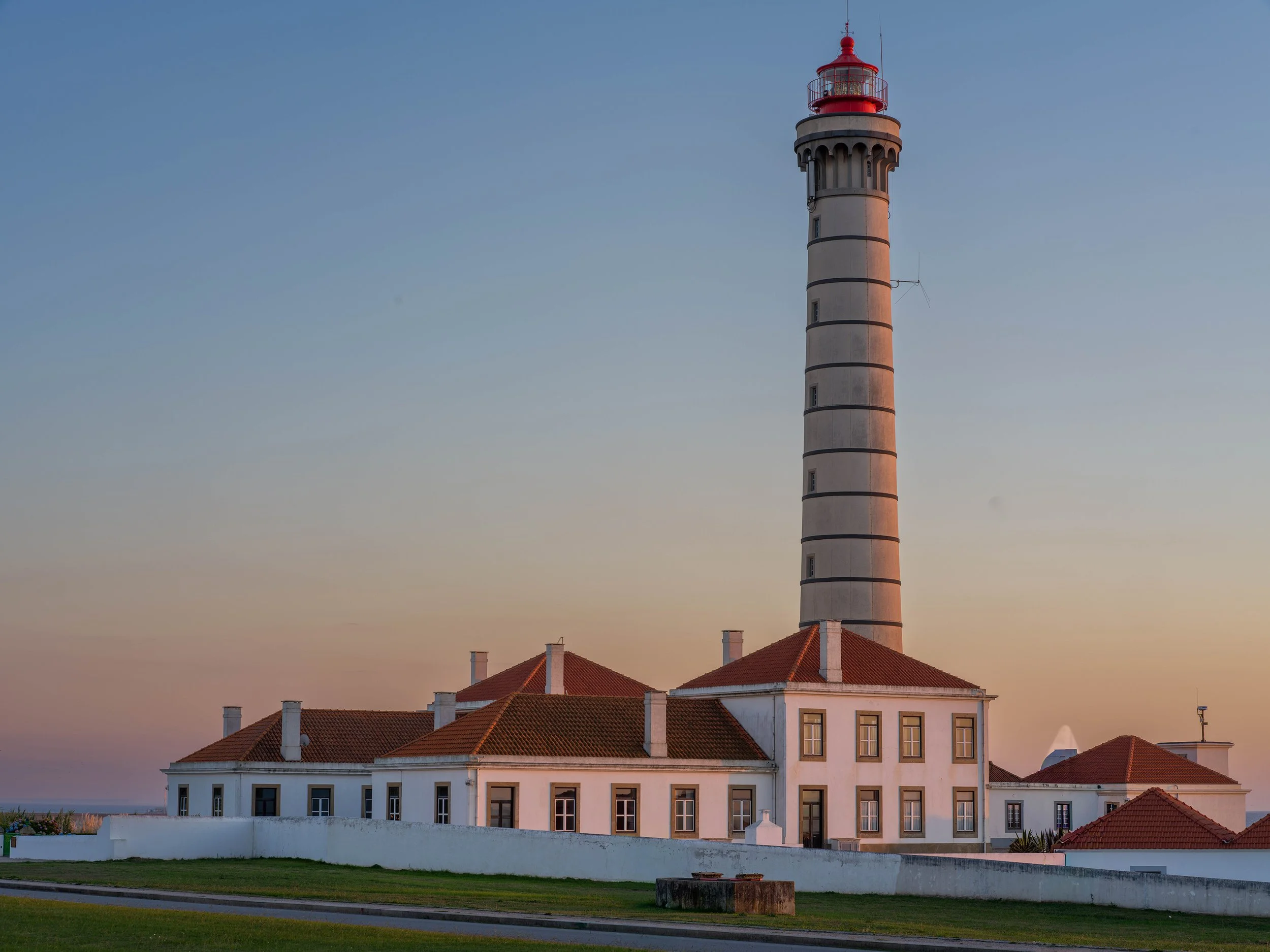 Light house HB1623-web.jpg