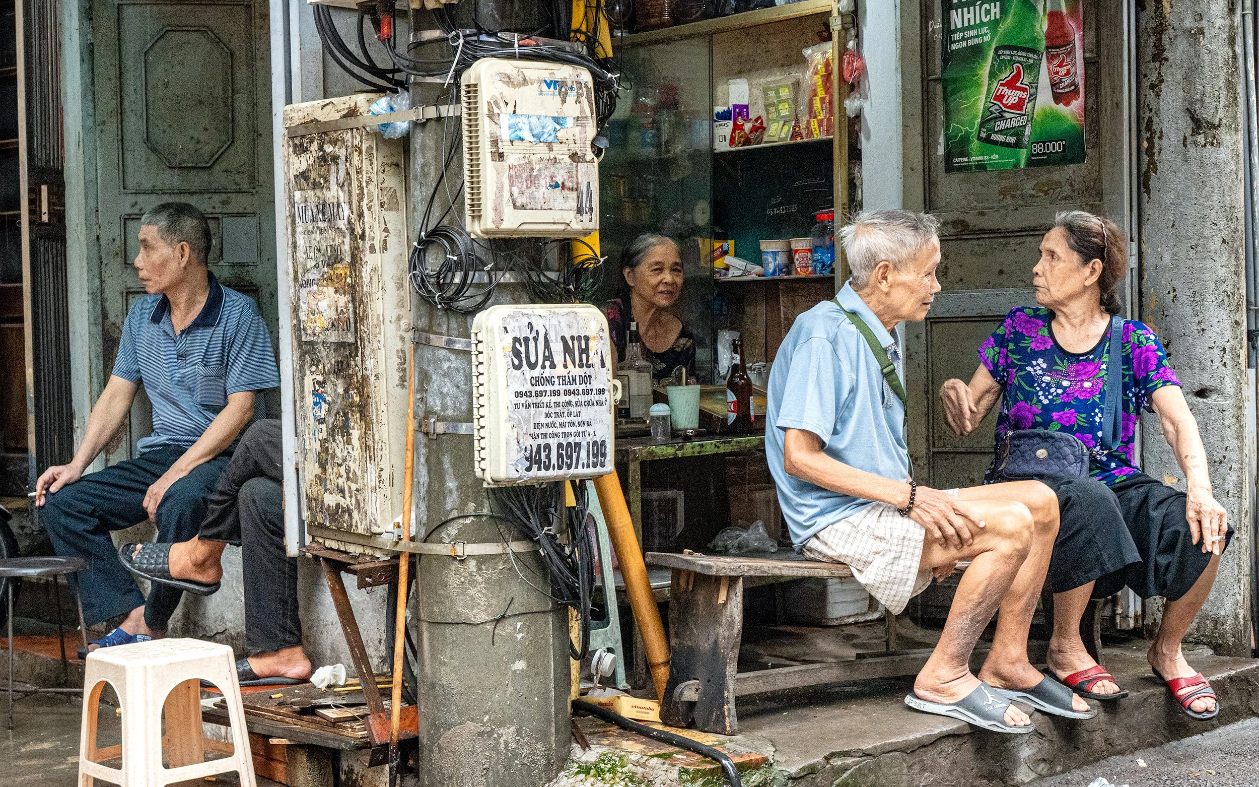 corner store 03685-web.jpg