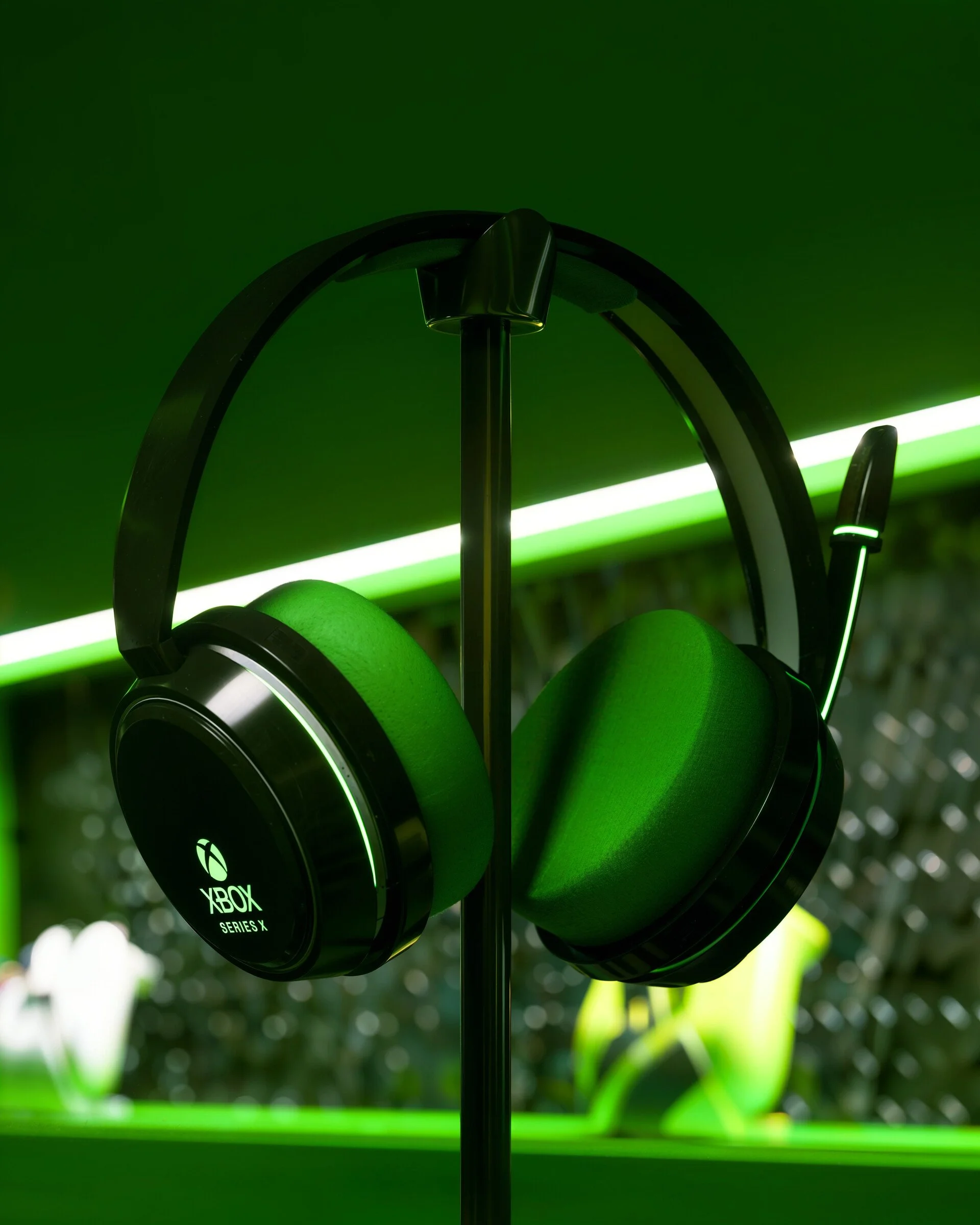 luis-tejeda-luis-tejeda-headphones-4k-post.jpg