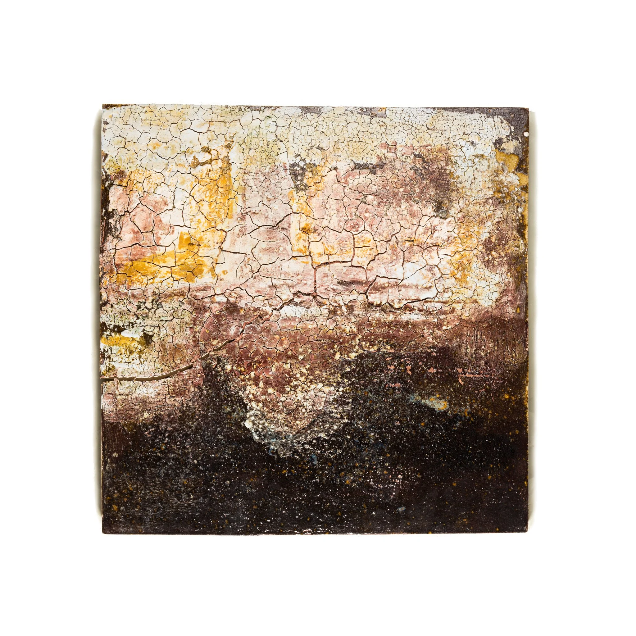 Stoneware, porcelain, oxides and glazes. Fired at 1150ºC. Includes the metal frame. 48,5 x 48,5 x 3 (cm)