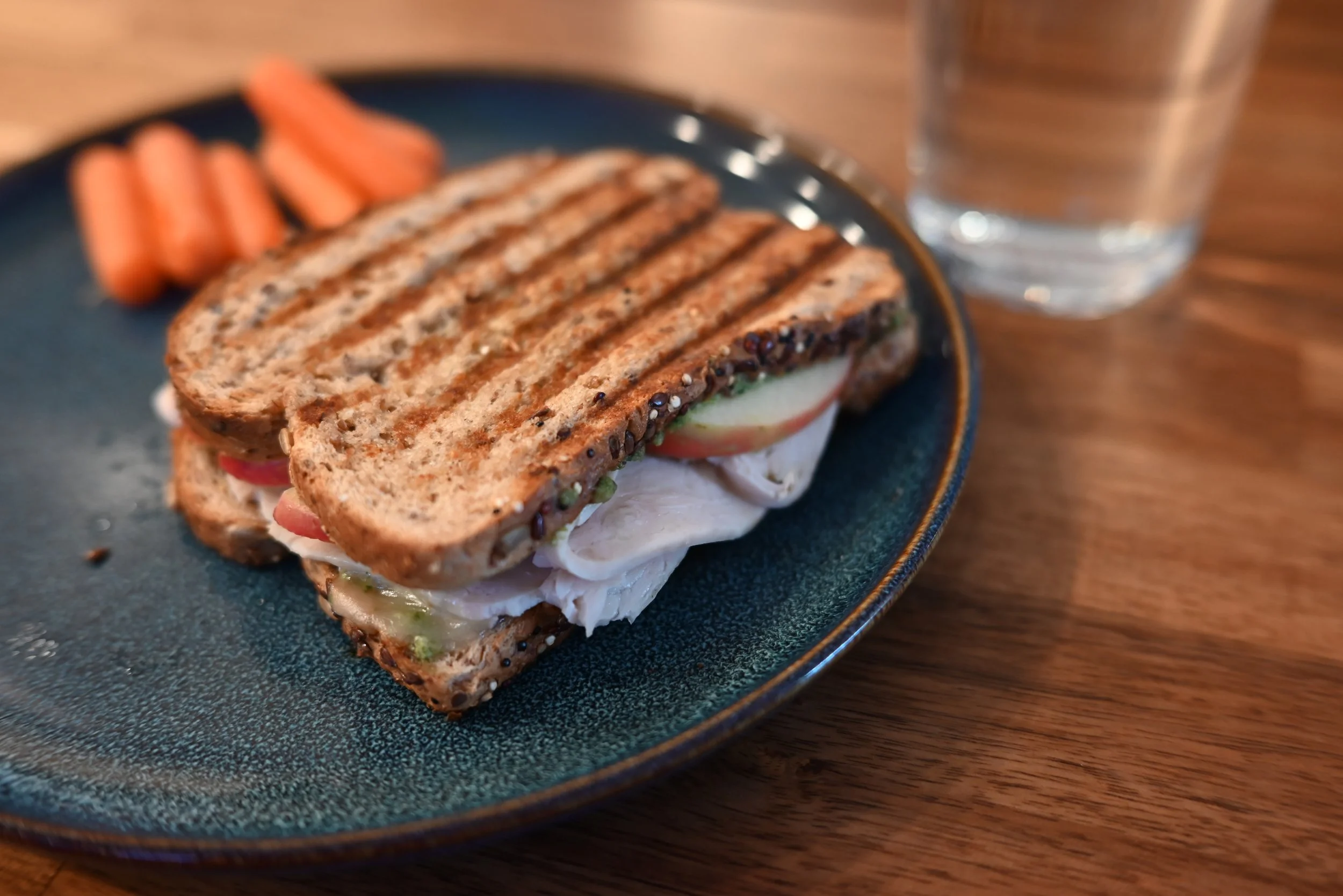 Turkey and Apple Sandwich