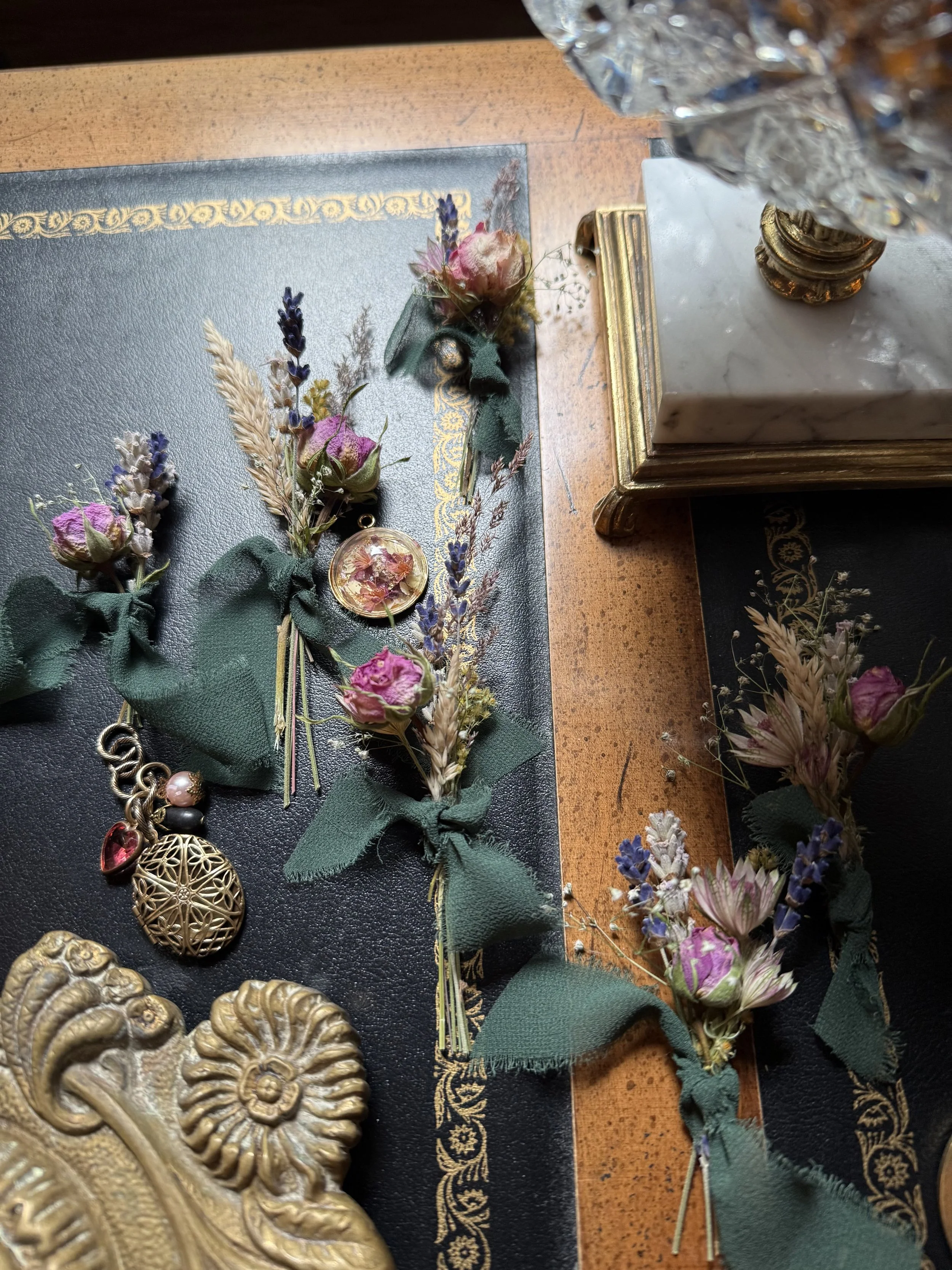 mini dried floral arrangement