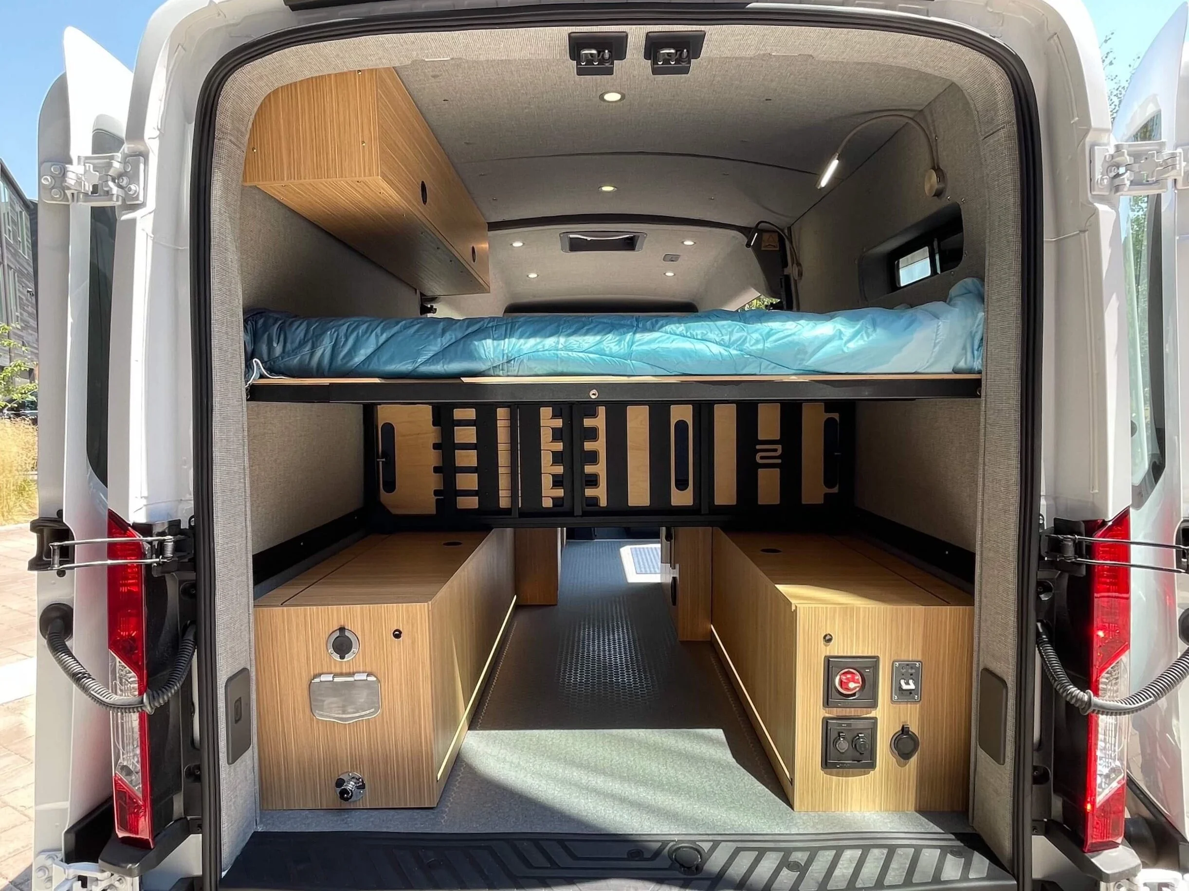Tiny+Garage+w-bed+wide.jpg