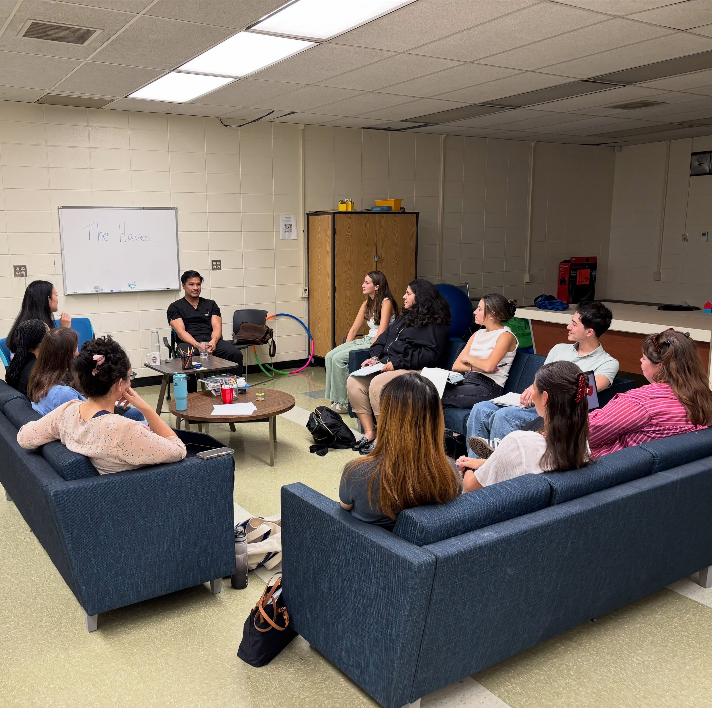 Better mental health care starts with collaboration. 🧠🤝

Had the opportunity to provide an educational session for a school-based mental health clinic focused on medication management and treatment options for mood disorders and other psychiatric c